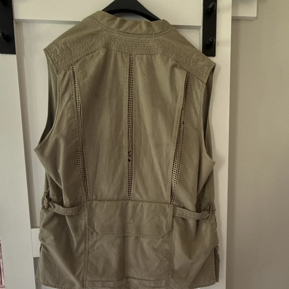 Banana Republic Mens L Beige Cotton Fishing Vest Vintage Utility Multi-Pocket